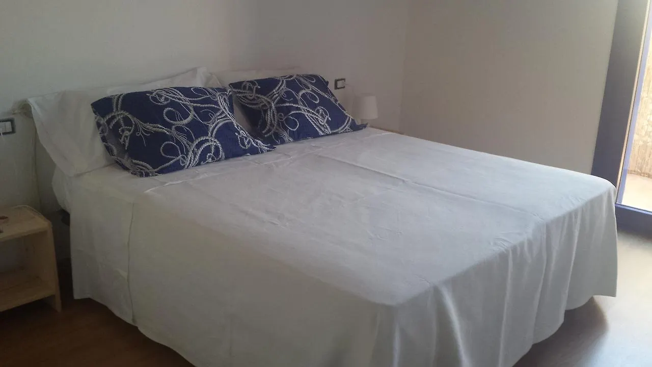 Apartament La Casa Blanca Y Azul SantʼAntìoco
