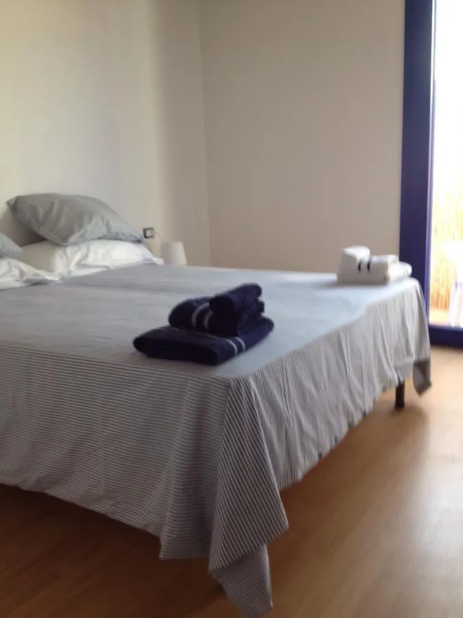 Apartament La Casa Blanca Y Azul SantʼAntìoco 0*,